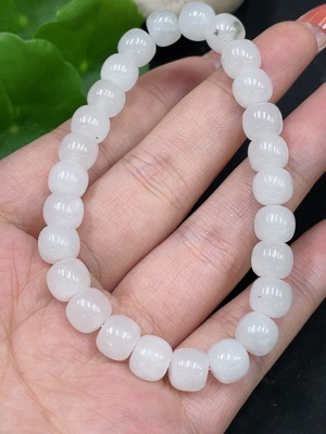 H35112080 Hetian Jade Bracelet, Approx. 7.7mm, Total Weight Approx. 19.8g, Contains Other Mineral Components