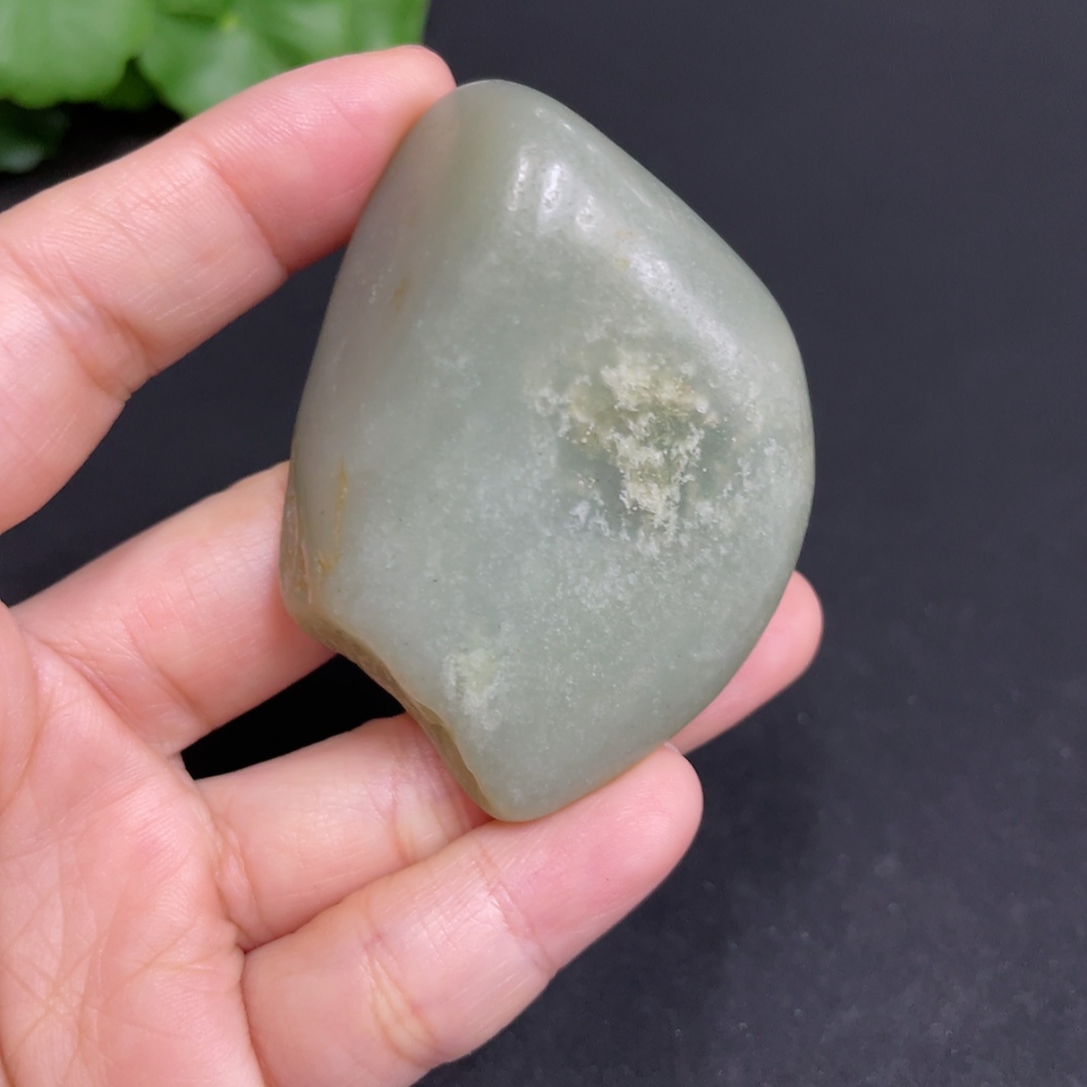H34037800 Hetian Jade, total weight approx. 68.8g, skin color origin undetermined
