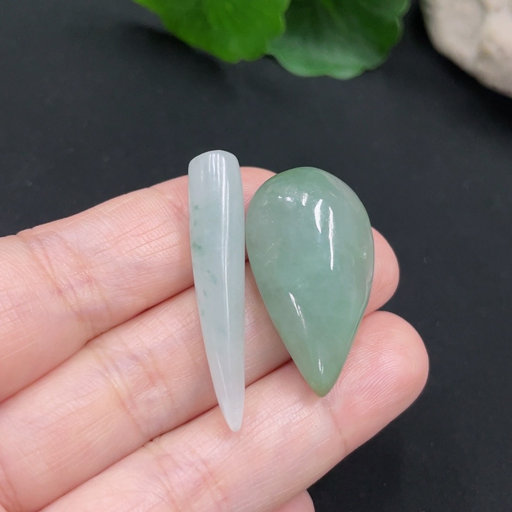 F28288646 Jadeite Pendants Sell as a Lot
