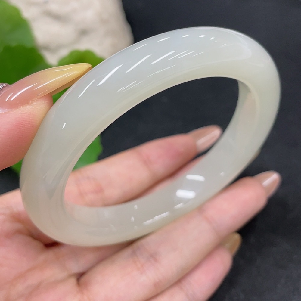 H31671200 Hetian Jade Round Bracelet Size 58.1 Total Weight Approx. 59.4g