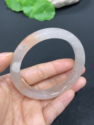 H41867638 非洲翠（独龙玉）正圈手镯 圈口57.4       货品总重约40.9g