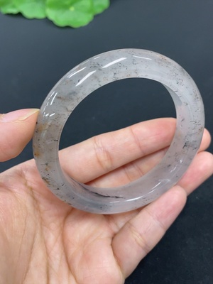 H42052582 非洲翠（独龙玉）正圈手镯    圈口52.3     货品总重约44.5g