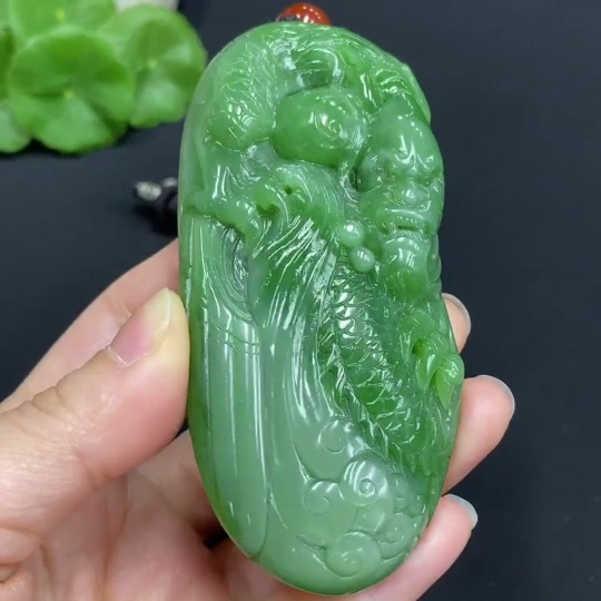H28188370 Hetian Jade Handheld Ornament Dragon Gross Weight (including rope): 130.6g