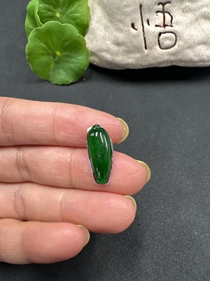 F12289511 Jadeite Auspicious Gourd Inlay Piece