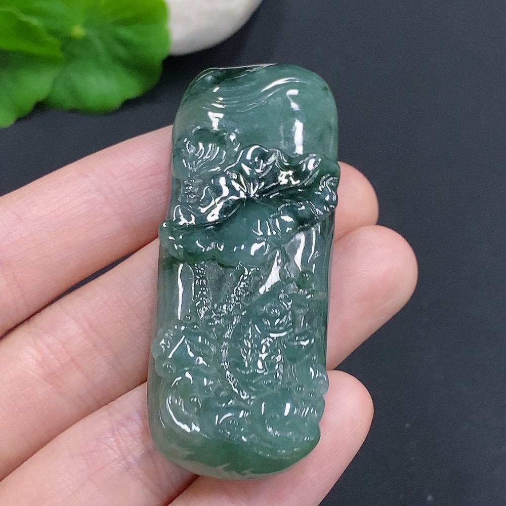 F32757064 Jadeite Auspicious Fish Pendant (Total weight: approx. 36g)