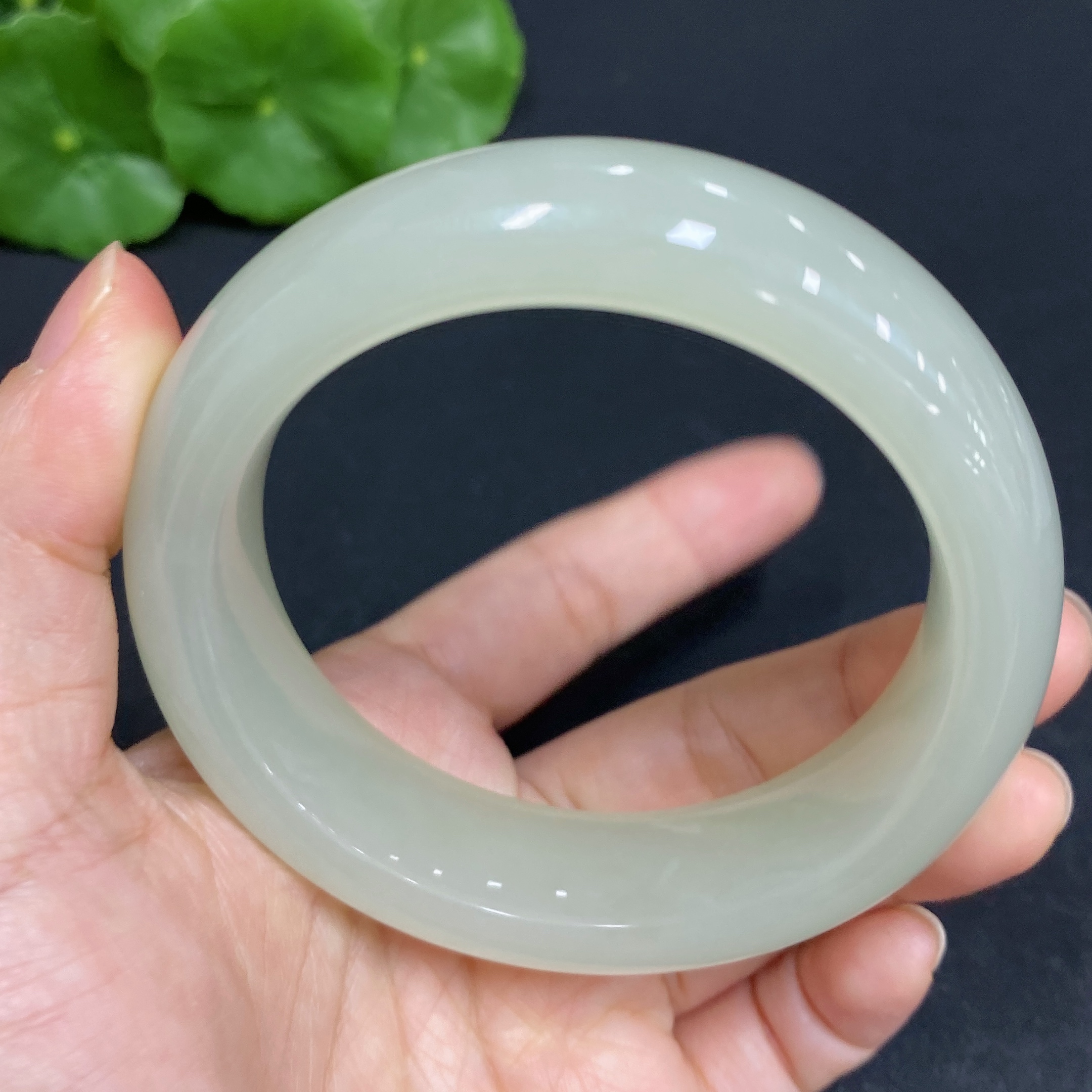 H31667515 Hetian Jade Round Bracelet Size 58.9 Total Weight Approx. 95.9g