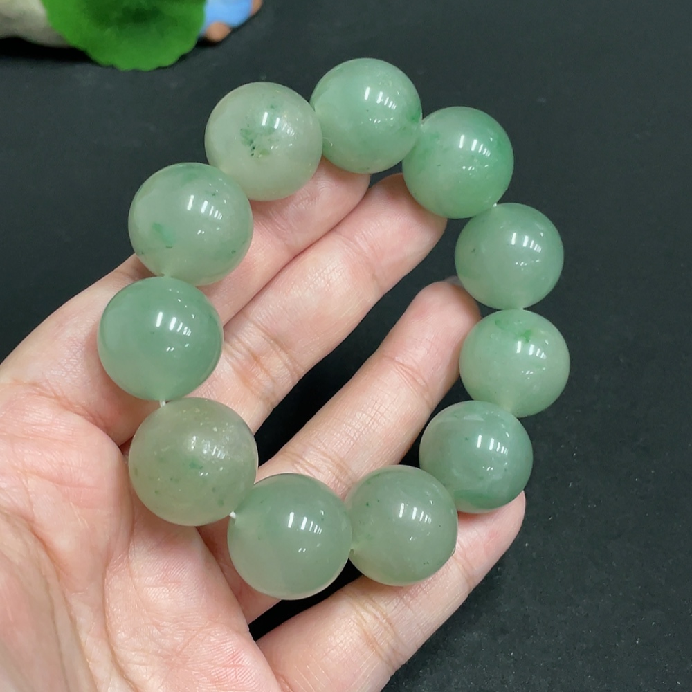 H32806093 African Emerald (Dulong Jade)