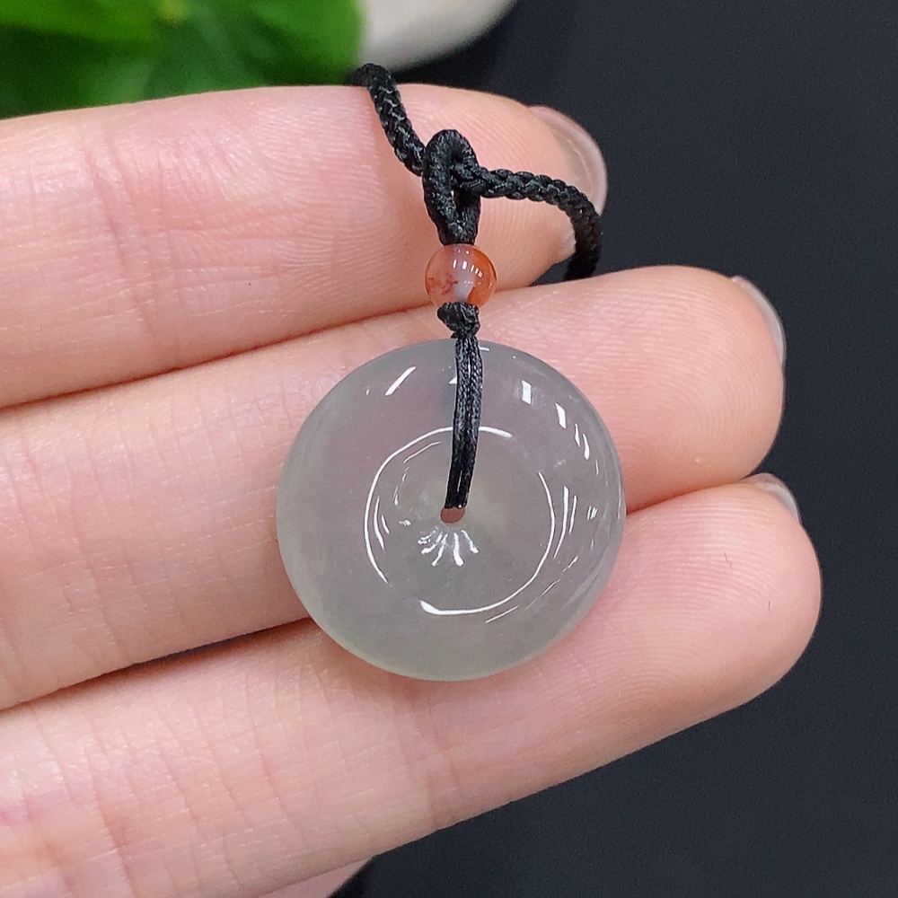 F35124944 Jadeite Peace Knot with Cord, Total Weight Approx. 5g