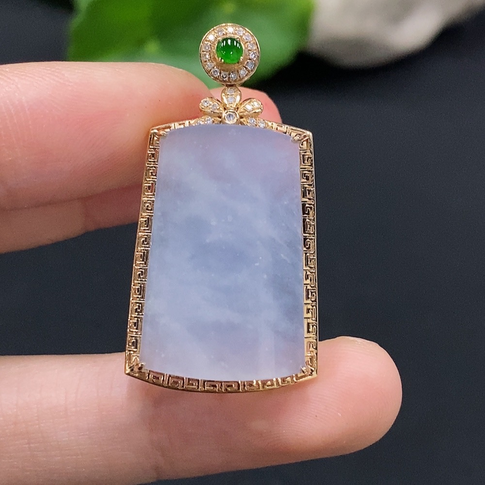 F33833542 Jadeite Plain Pendant Pendant with 18K Gold and Diamond Accents, Total Weight Approx. 5.32g