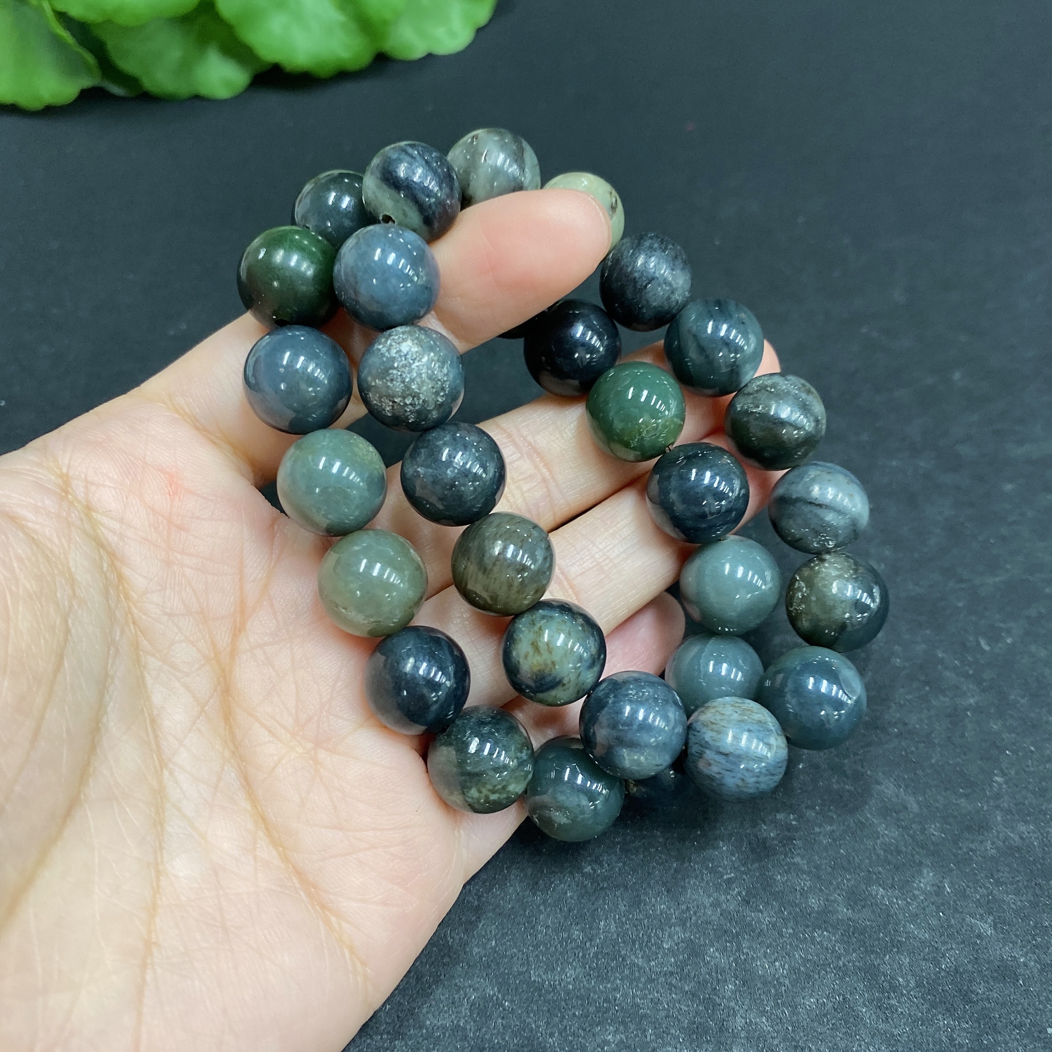 H33903805 Hetian Jade Bracelet with Other Mineral Components, Maximum Bead Size Approximately 11.3mm, Total Weight Approximately 80.8g