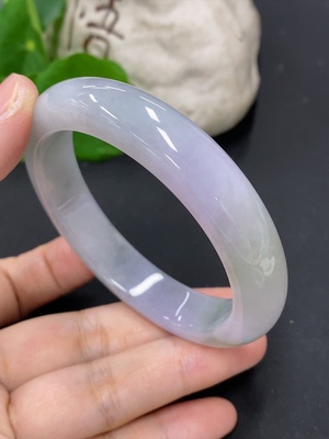 F46557909 翡翠正圈手镯 圈口56 货品总重约58.5克（含有色抛光粉）