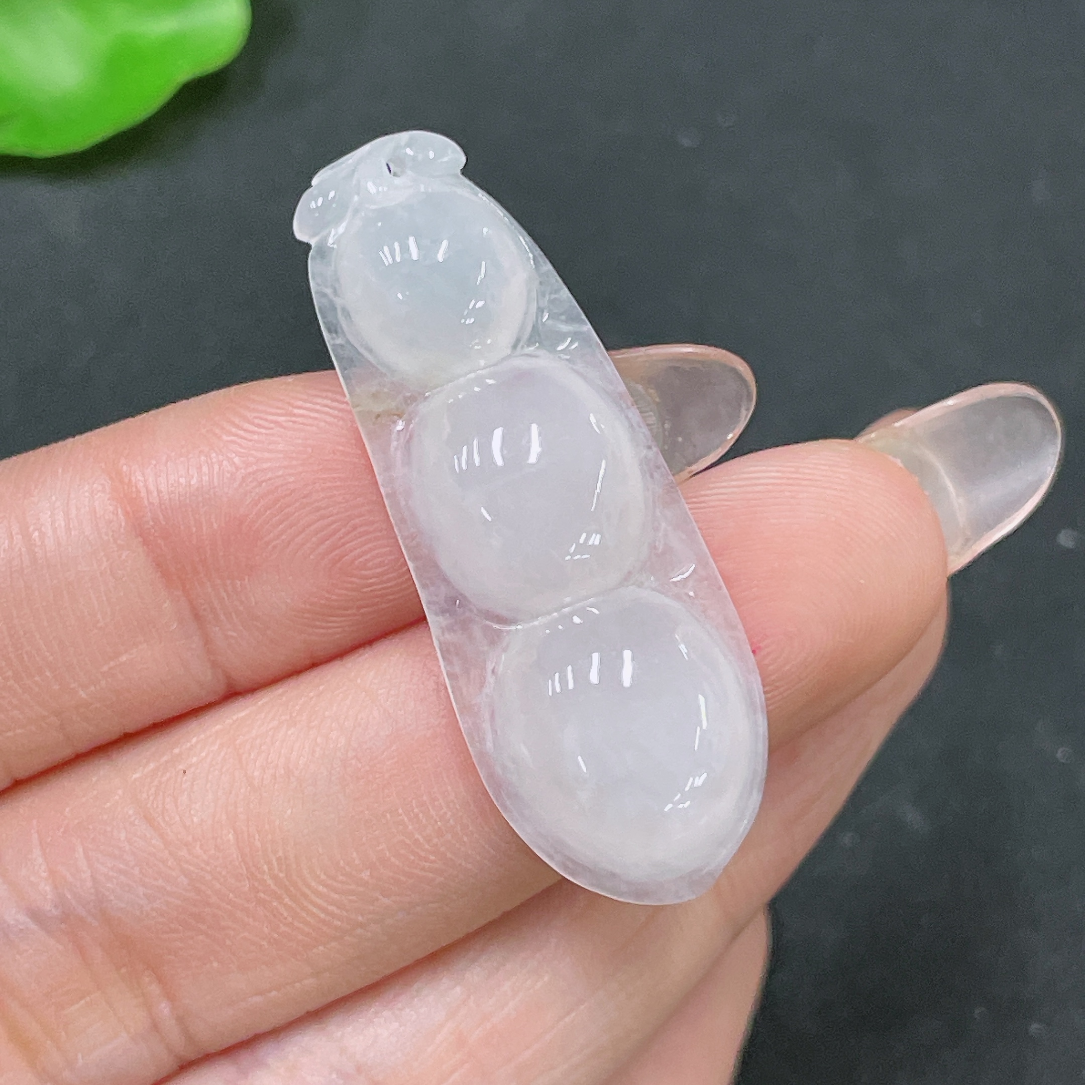 F34047634 Jadeite pendant bean total weight about 4.57g