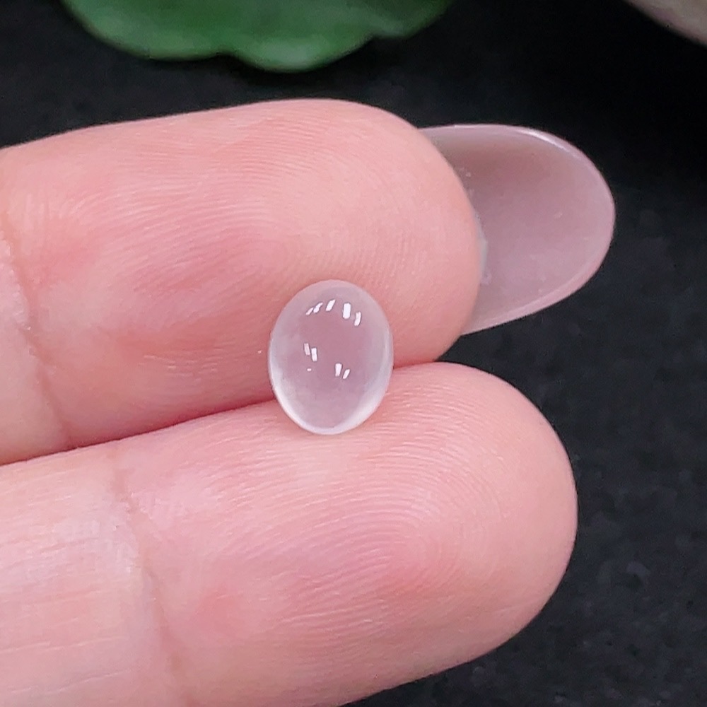 F32773170 Jadeite cabochon, total weight approx. 0.1g