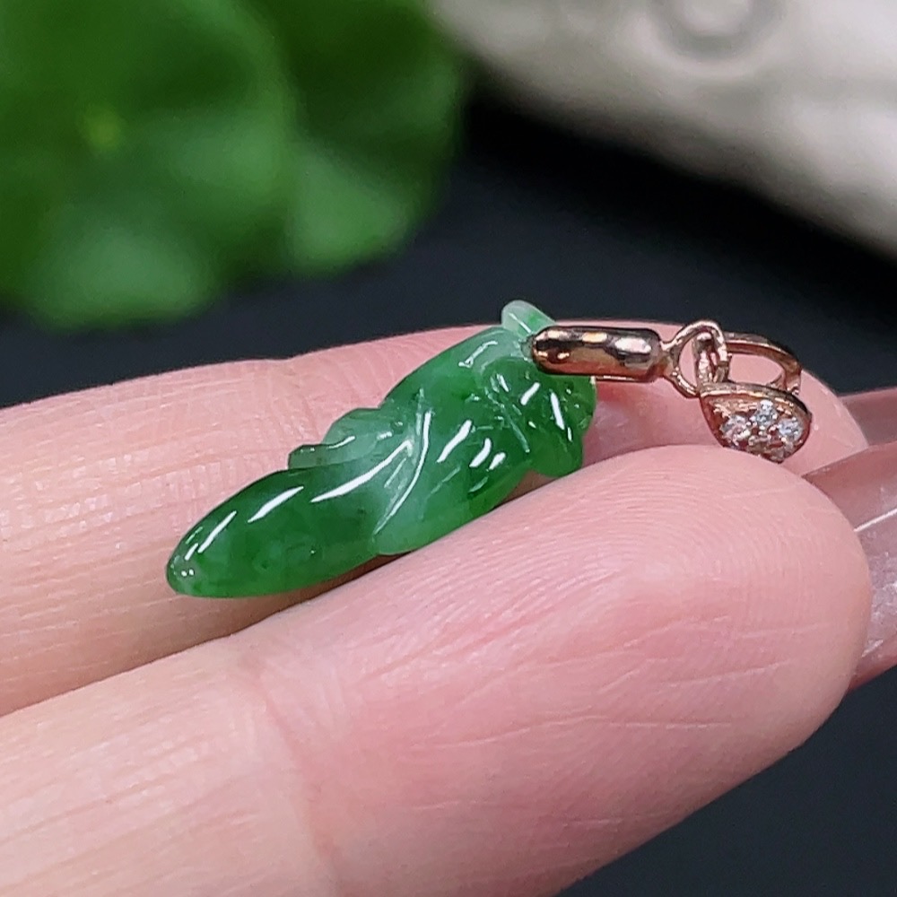 F26031712 Jadeite Pendant Non-Gold Inlaid