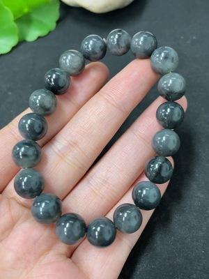 H46576366 和田玉手串  卡9.7mm左右   货品总重约28.8g