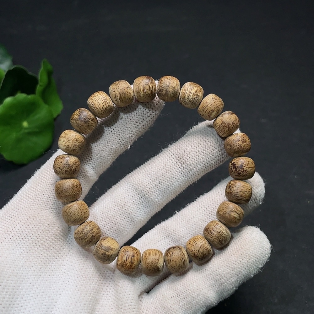 W35097856 Agarwood Bracelet (total weight approx. 6g, bead size around 9.5mm)