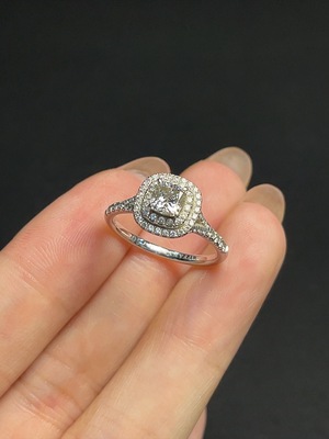 M46541274 钻石镶嵌戒指  18k金  12圈口  货品总重约3.47克  印记  D0.51ct  d0.367ct