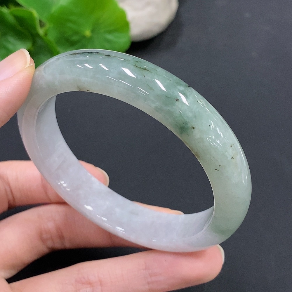 F23562867 Jadeite Round Bracelet Size 57 Total Weight 55.938g