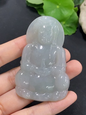 F46600452 翡翠观音挂件 货品总重约33.52g