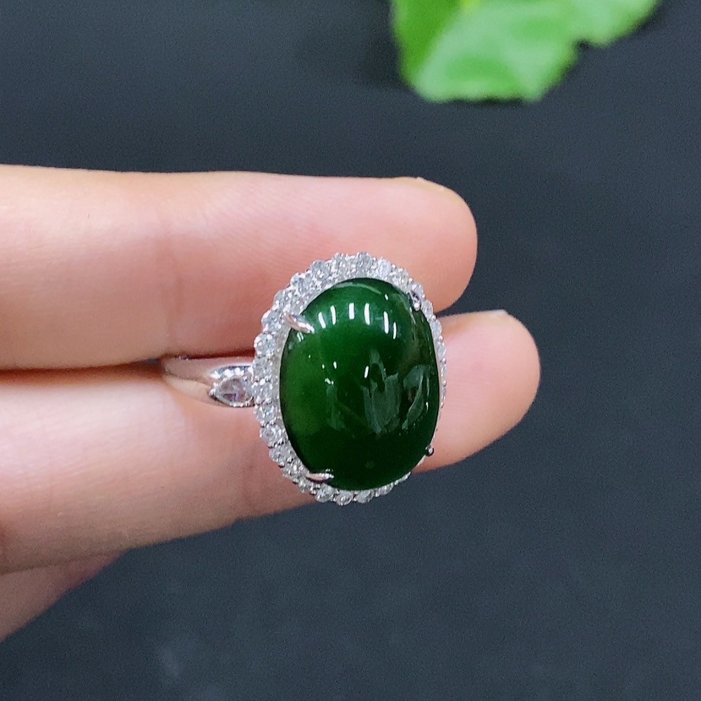 F31629401 Jadeite Cabochon Ring with 18K Gold, Size 15, Accented with Diamonds, Total Weight Approx. 4.27g