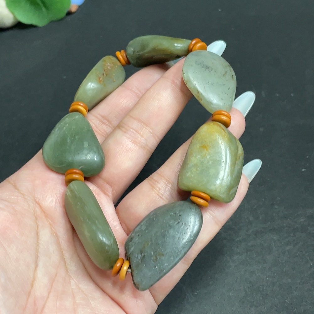 H31598007 Hetian Jade Bracelet with Other Mineral Components, Undetermined Skin Color Formation, Total Weight Approximately 97.7g