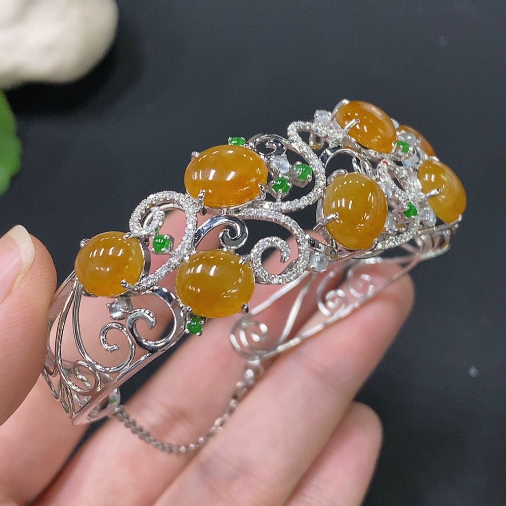 F28228588 Jadeite Inlay 18k Gold Setting Red Marked Non-Diamond Color Origin Undetermined Total Weight Approx. 24.64g