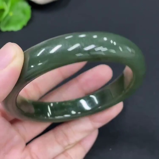 H28286051 Hetian Jade Round Bracelet, Inner Diameter 59.1, Total Weight Approx. 56.2g