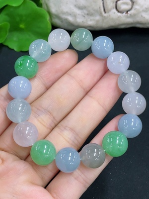 F46490526 翡翠手串   货品总重约43.1g  卡11.4mm左右