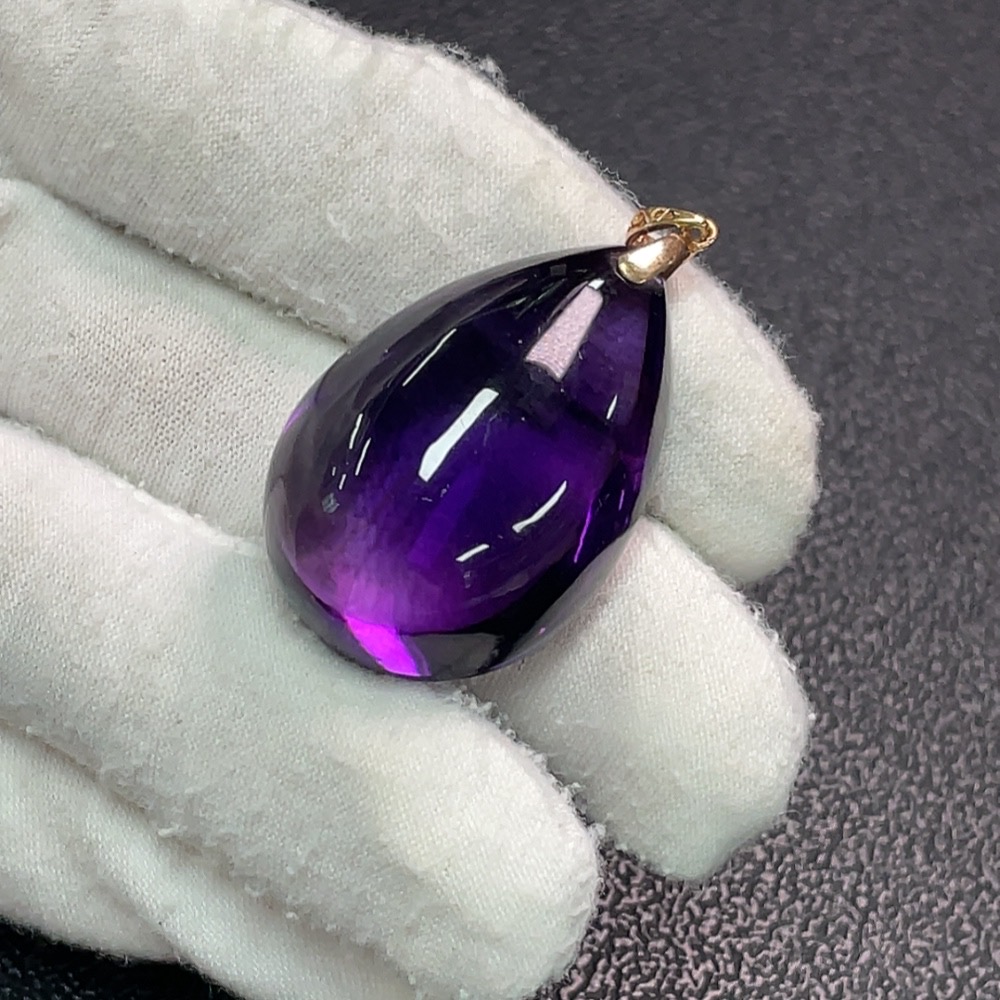 C33923112 18K Crystal Pendant Total Weight Approx. 18.53g