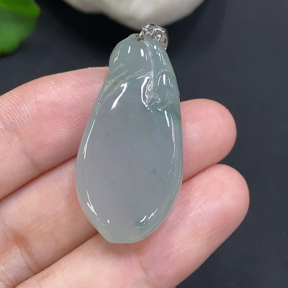 F34051707 Jadeite Longevity Monkey Pendant with 18K Gold Clasp, Total Weight Approximately 9.3 Grams