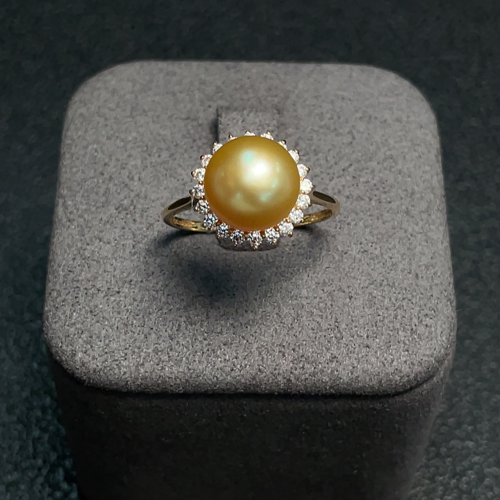 C33871581 18K Gold Seawater Pearl Ring, Color Origin Undetermined, Non-Diamond, Total Weight Approx. 2.55g, Stone Size 9.3mm, Size 15