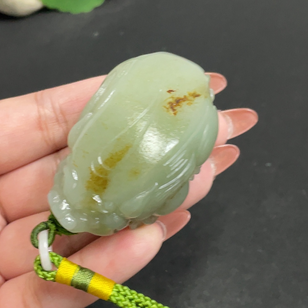 H34054813 Hetian Jade Seed Material Handheld Piece Auspicious Beast