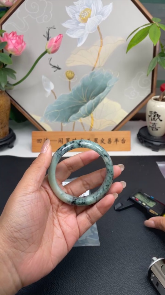 F32729775 Jadeite Round Bangle Size 58.1 Total Weight Approx. 70.8g with Other Mineral Components