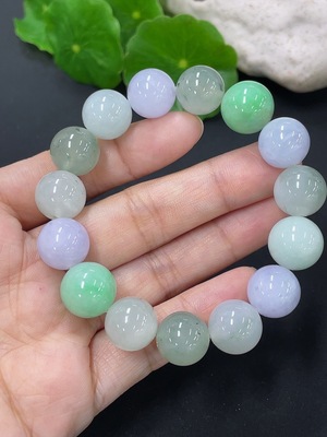F41934814 翡翠手串 卡11.8/12.5mm左右 货品总约重45.86g