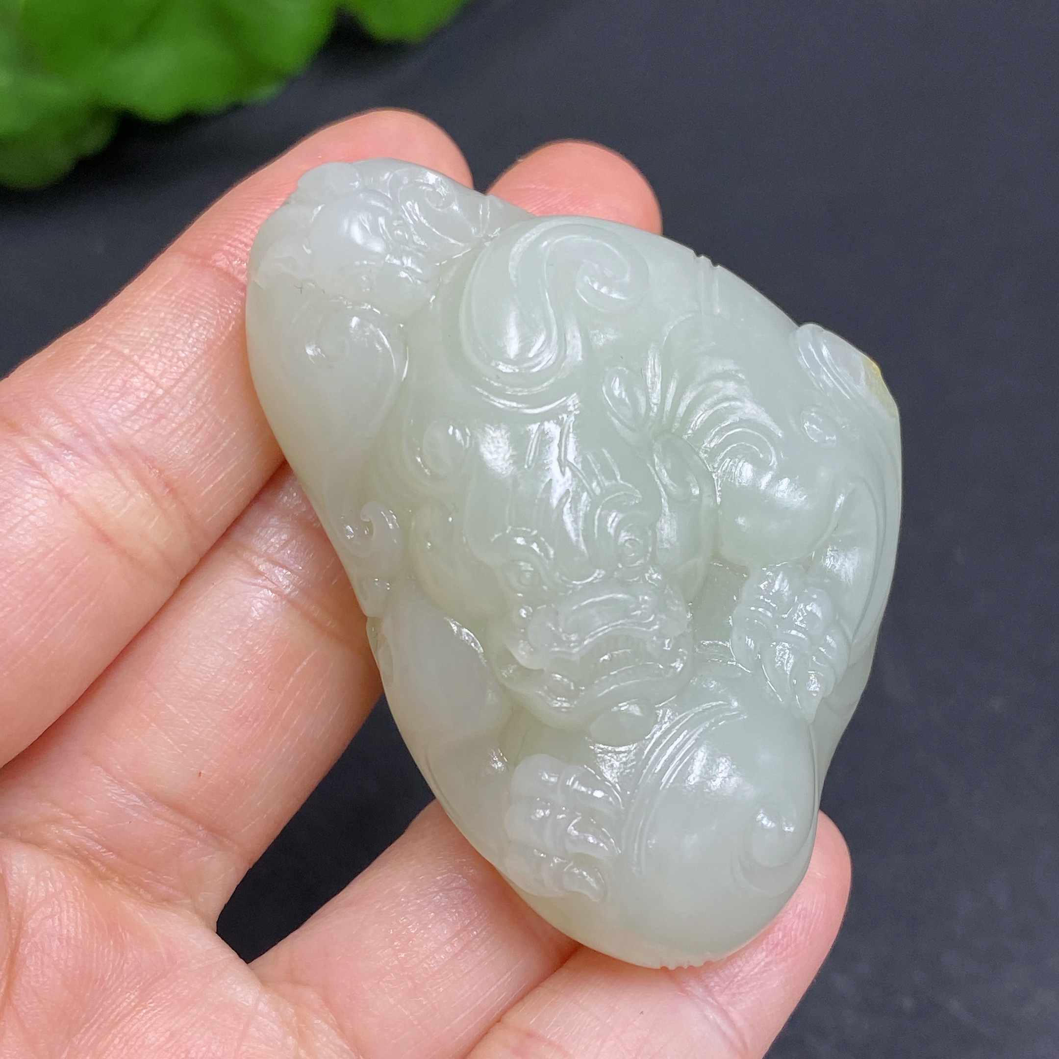H29406001 Hetian Jade Pendant, Auspicious Beast, Total Weight Approx. 55.7g, Undetermined Skin Color Origin, Collection Card