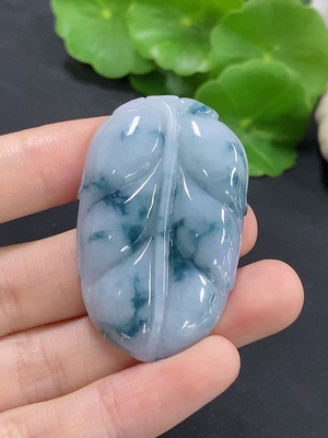 F46600102 翡翠挂件叶子 货品总约重14.3g