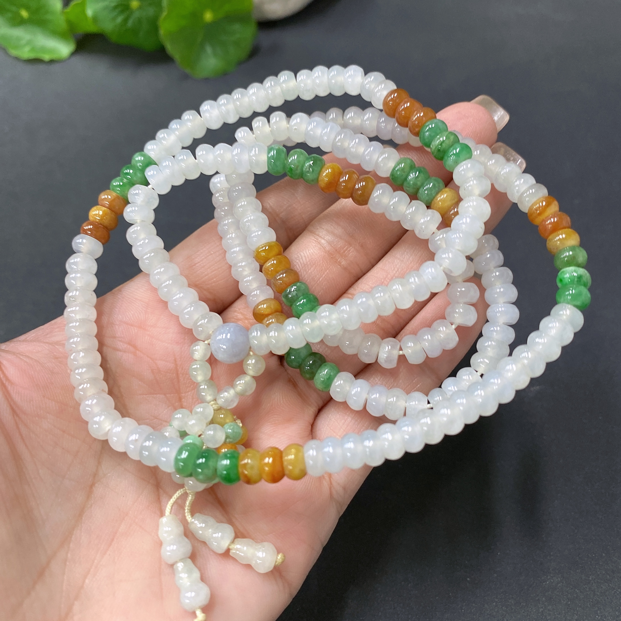 F19175305 Jadeite Beaded Necklace Approx. 5.6mm (Yellow Bead Color Origin Undetermined) Total Weight 51.763g