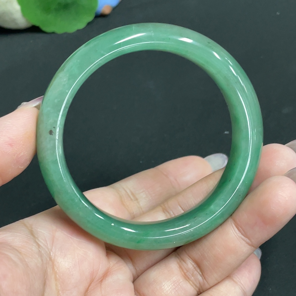 H34955372 African Emerald (Dulong Jade) Regular Bracelet