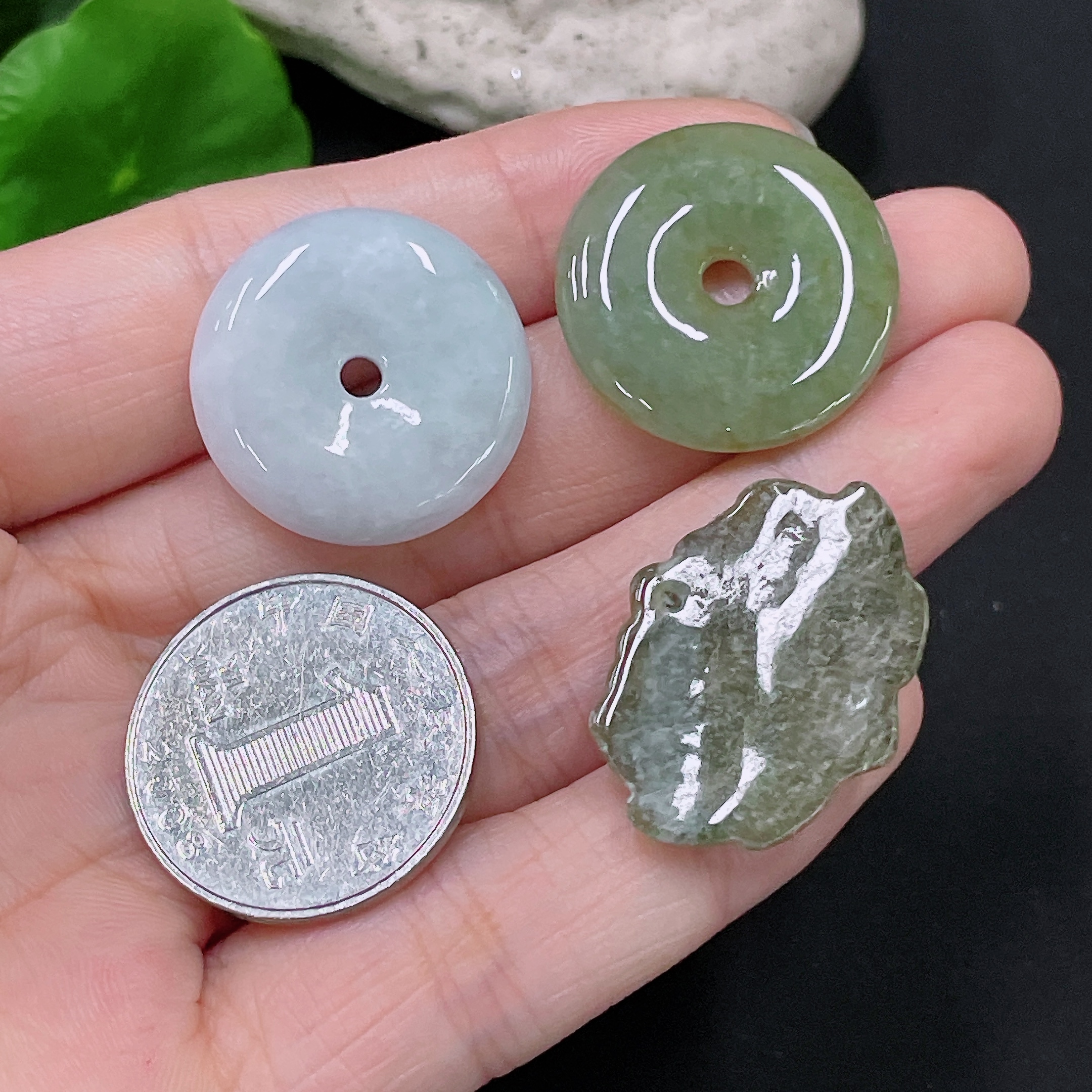 F33892349 Jadeite Pendant Sell as a Lot