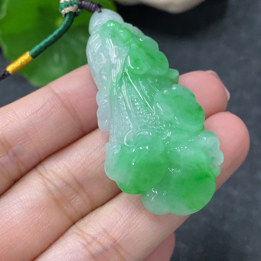 F34997809 Jadeite Pendant Cabbage Total Weight Approx. 18.7g with Rope