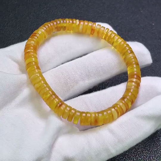 C31666427 Amber Beeswax Bracelet, Total Weight Approx.7g, Size About 6.9mm