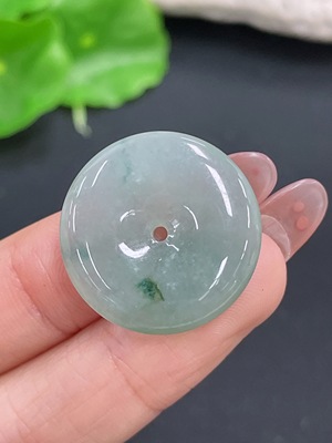 F37406337 翡翠平安扣挂件 货品总重约5.24克