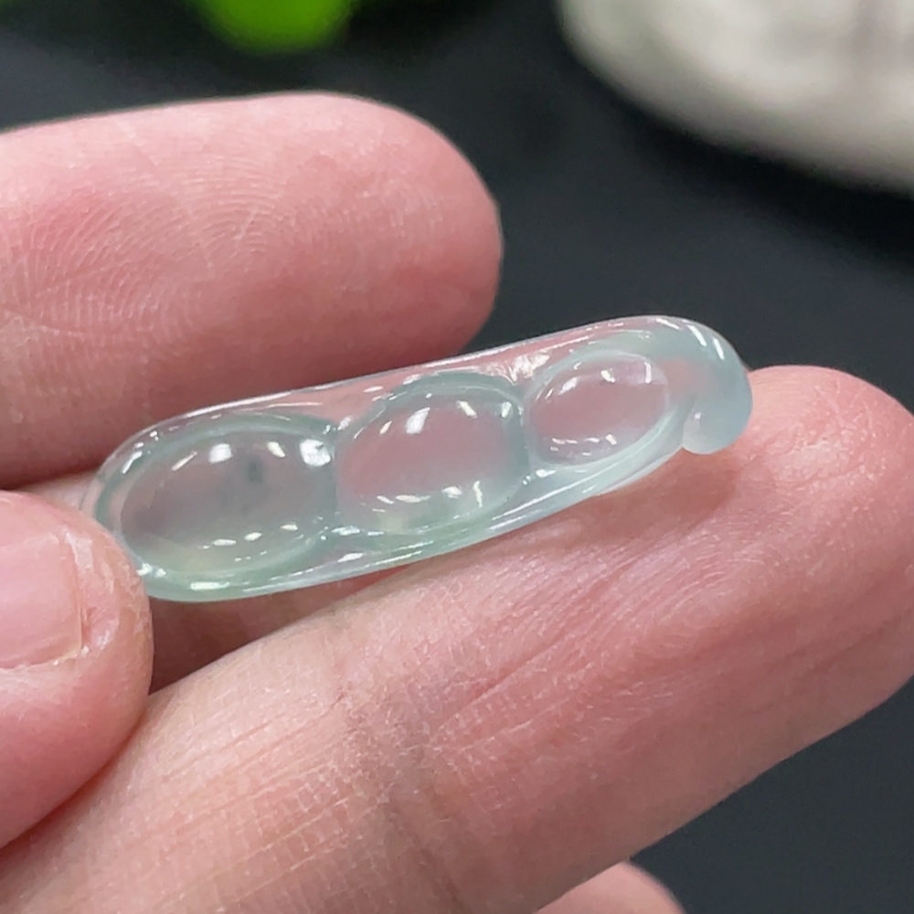 F32754771 Jadeite Auspicious Bean Inlay Piece