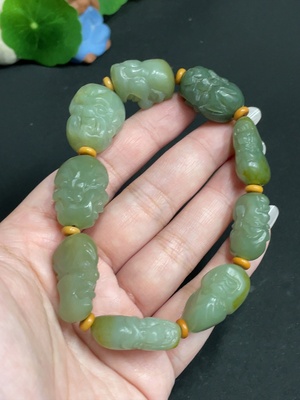 H27111726 Hetian Jade Arhat Bracelet (18 Arhats)