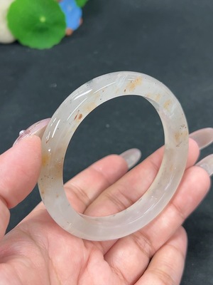 H41946750 非洲翠(独龙玉)正圈手镯 圈口56 货品总重约39.4g