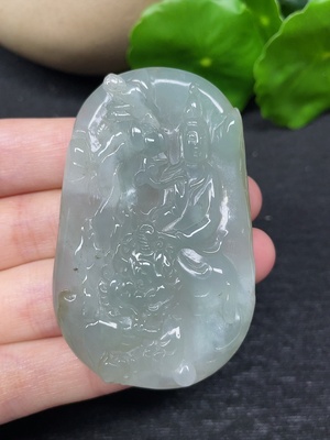 F45335058 翡翠文殊菩萨挂件 总重约38.54g