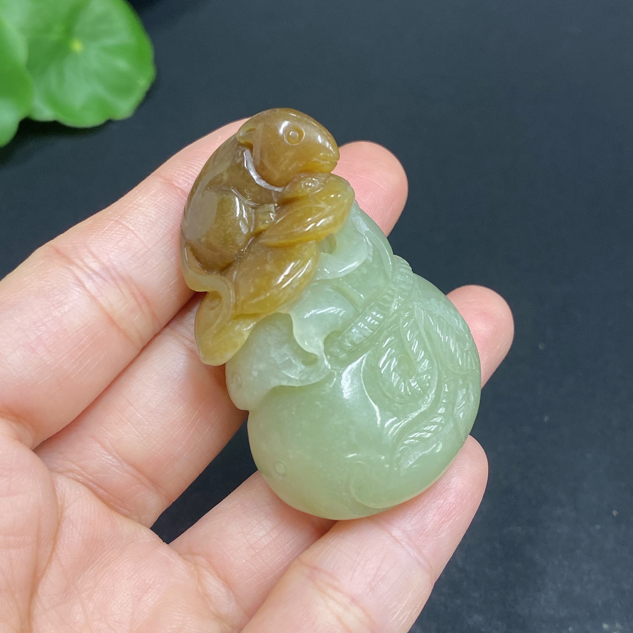 H32812499 Khotan Jade Pendant "Wealth-Bringing Mouse