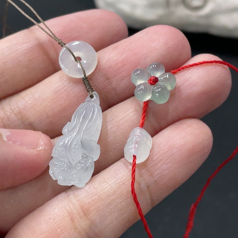 F35081192 Jadeite Pendant Bracelet Sell as a Lot