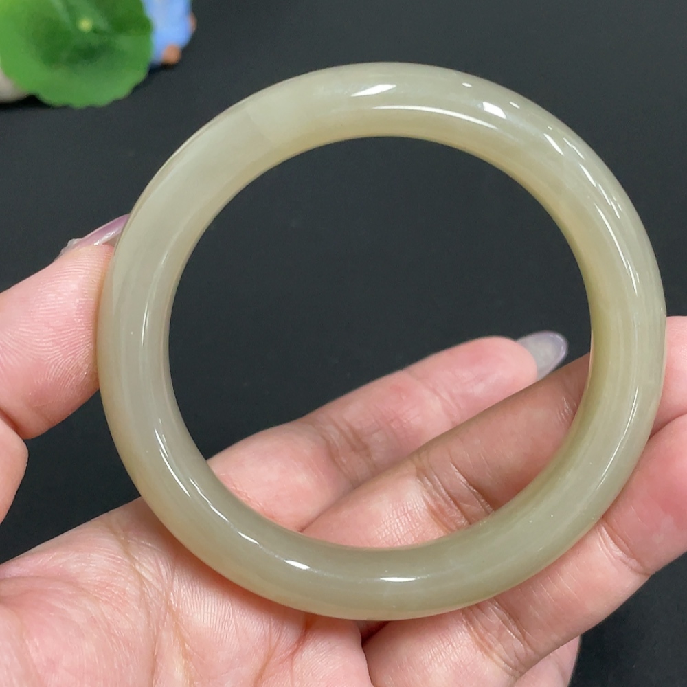 H33882290 Hetian Jade Round Bracelet Size 57.6 Total Weight Approx. 57.9g