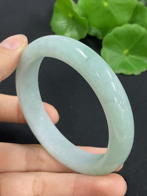 F42968908 翡翠正圈手镯 圈口55 货品总重约53.49g